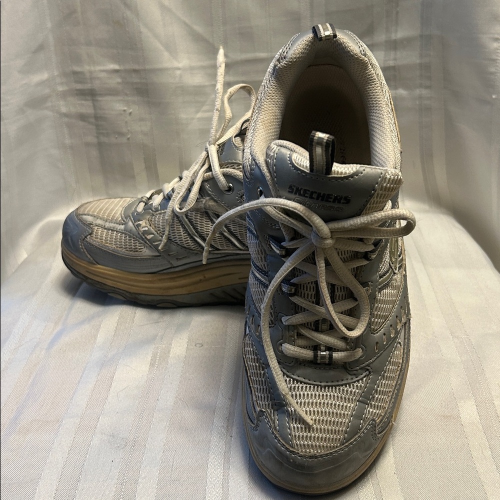 Skechers Women's Silver and White Athletic Shoes - Picture 2 of 14